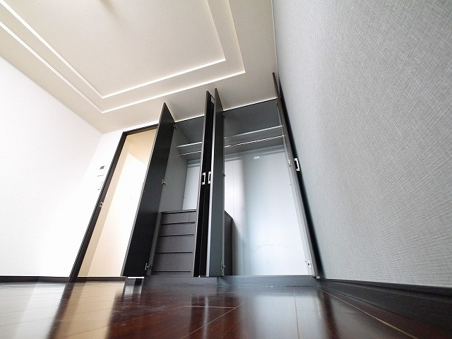 グランディール三条の収納