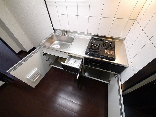グランディール三条のキッチン