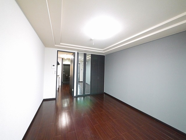 グランディール三条の居間・リビング