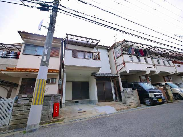 南紀寺町5丁目貸家の外観|キレイな外観です。