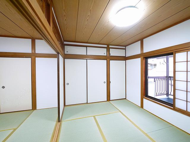 南紀寺町5丁目貸家の和室|和室、ちょっとしたくつろぎスペースにいかがでしょうか