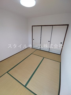 【内装】 | サンテラス福井 | 別部屋写真です。