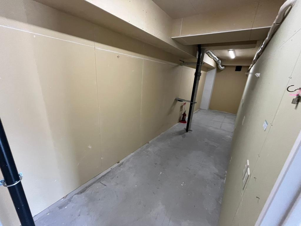 堺市西区浜寺石津町西　貸店舗のバルコニー