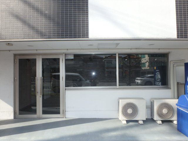 堺市西区浜寺石津町西　貸店舗のエントランス