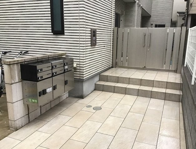 【エントランス】