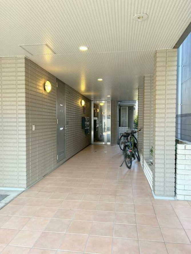 【エントランス】