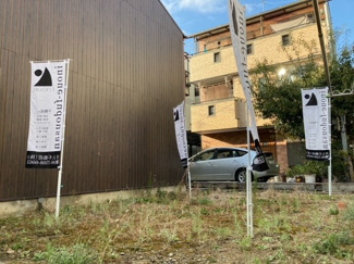 【前面道路含む現地写真】