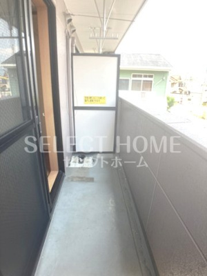 【バルコニー】 | サンハイム・河口 | 外からの目が気にならないバルコニーで洗濯物が干せます