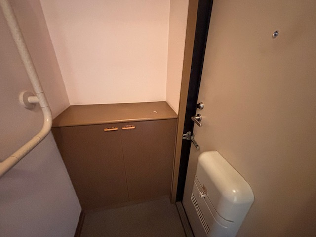 パークヒルズ春日丘の玄関