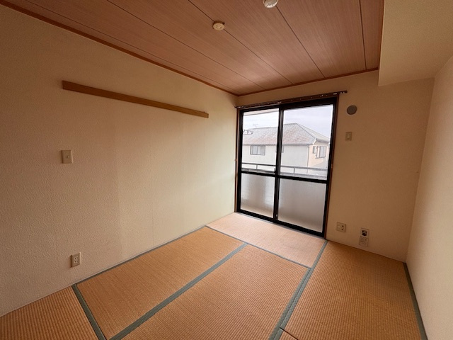 パークヒルズ春日丘の和室