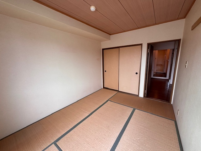 パークヒルズ春日丘の和室