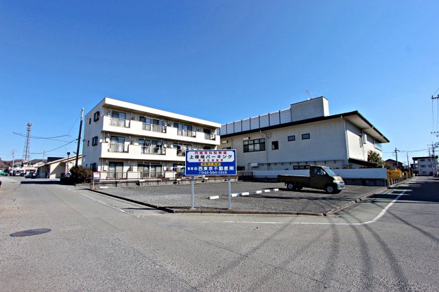 上塚場パーキングの駐車場|前面道路と駐車場