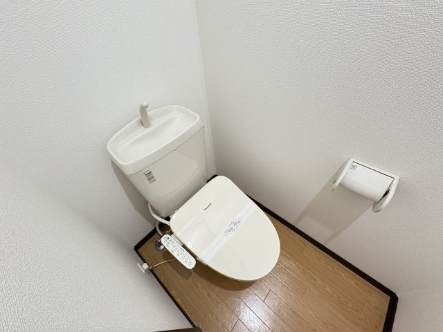 メゾンシーマのトイレ