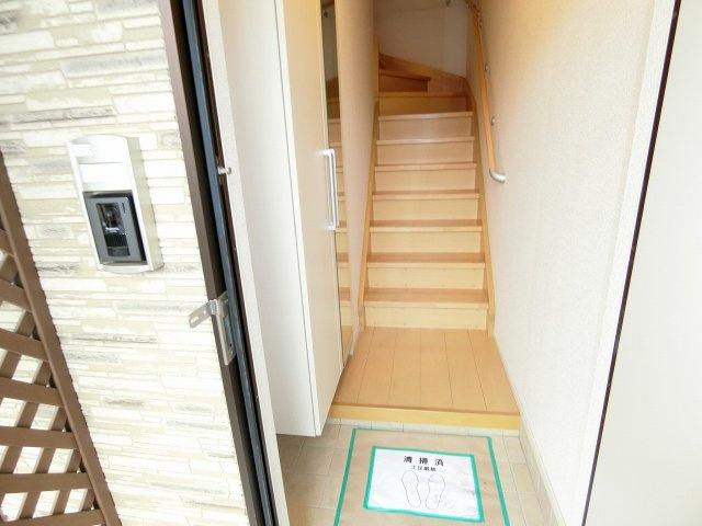 ヴィラ立川の玄関
