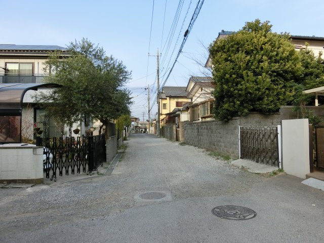 作新台７丁目　中古戸建の前面道路含む現地写真