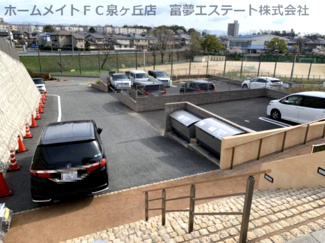 【駐車場】