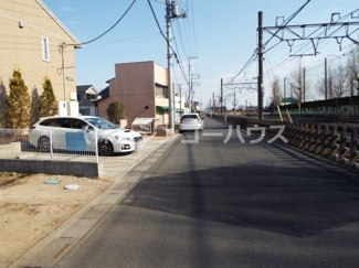 【前面道路含む現地写真】