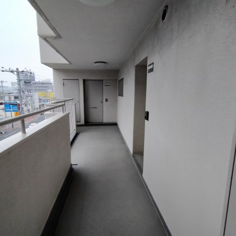 ボヌール鴫野のその他共用部分|玄関前通路