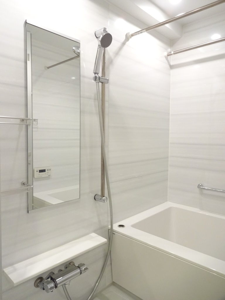 エグゼK&KⅡの浴室|浴室乾燥機付きのバスルーム