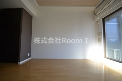 【居間・リビング】 | セイワパレス玉造 | こちらのリビングで趣味の時間をお楽しみください