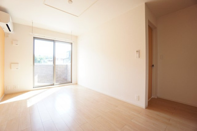 【居間・リビング】 | ルナ・ピエーナ幸和Ⅱ | ※同物件・反転タイプの写真です。