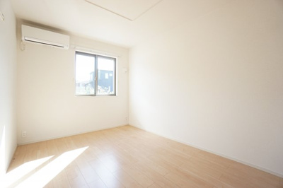 【洋室】 | ルナ・ピエーナ幸和Ⅱ | ※同物件・反転タイプの写真です。