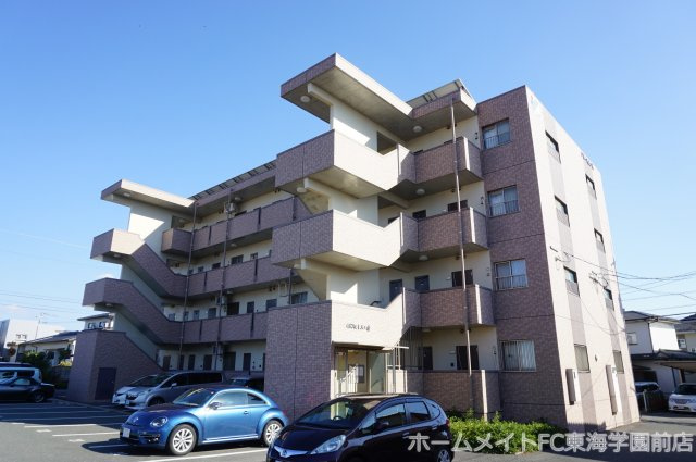 熊本市東区山ノ神１丁目の賃貸マンションの外観