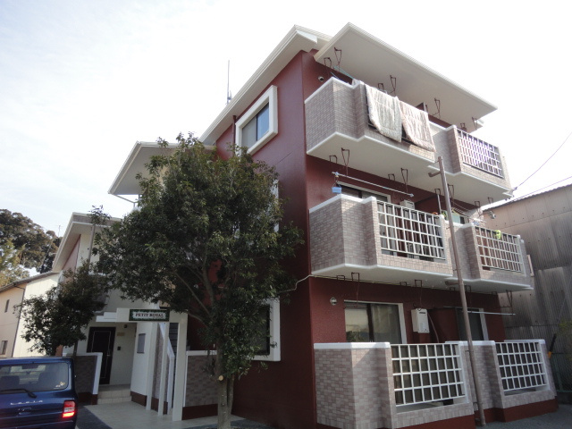 プチ・ロワイヤルの外観