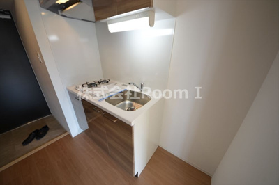 【キッチン】 | エスリード松屋町グレイス | コンパクトなキッチンで掃除もラクラク