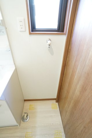 緑町住宅の独立洗面台