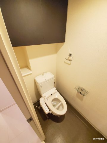 ビエラコート内久宝寺　仲介手数料無料のトイレ