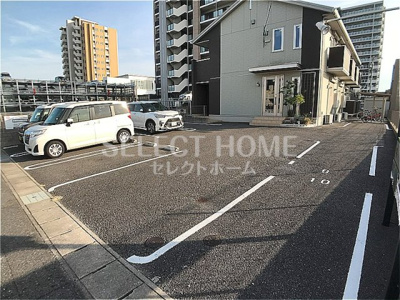 【駐車場】 | 結あい | 車をお持ちの方に嬉しい駐車場付きの物件です
