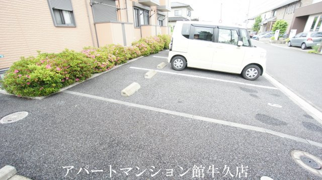 Alpenひたち野の駐車場