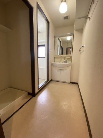 【洗面所】 | 浄水フラッツ | ゆったりとスペースのある洗面所