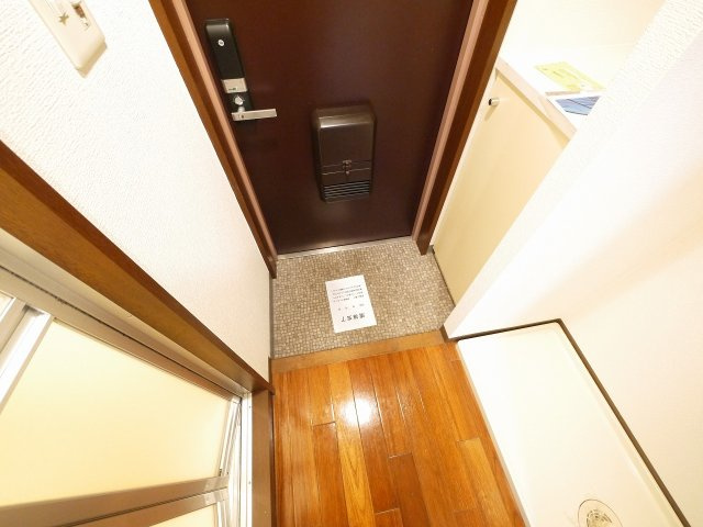 シティパレス富雄北の玄関|ゆったりとした玄関です