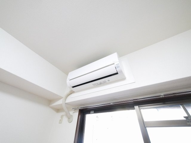 シティパレス富雄北の設備|エアコンです