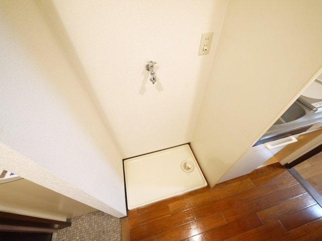 シティパレス富雄北の設備|洗濯機置き場です