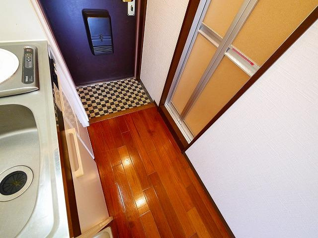 シティパレス富雄北の玄関|ゆったりとした玄関です