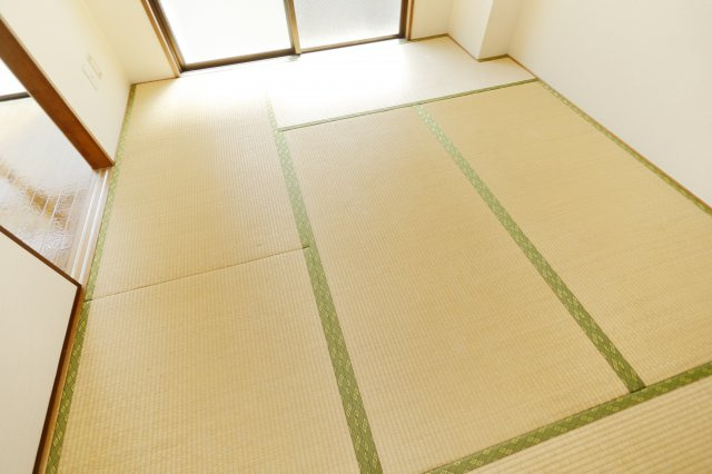 ラインアップ新堀の内装