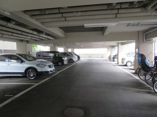 グリーンたちばなの駐車場