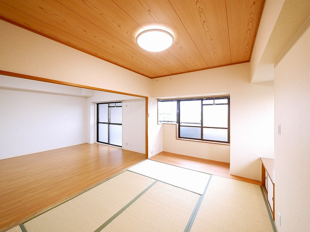 グランドパレス学園前の和室|ゆったりとくつろげる和室です