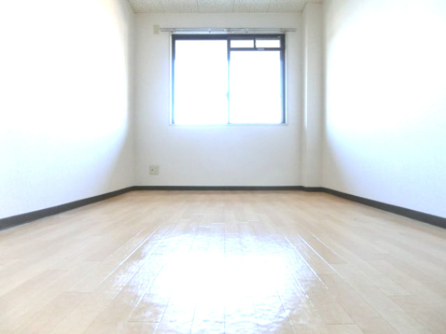 グリーンヒルハイツの居間・リビング