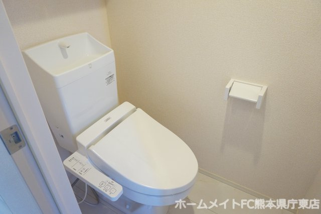 上益城郡益城町大字惣領のアパートのトイレ
