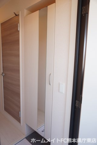 上益城郡益城町大字惣領のアパートの玄関