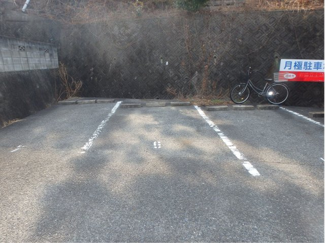 アイビースクエア南駐車場の駐車場