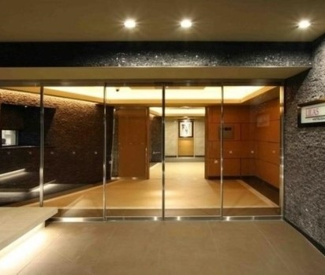 【ロビー】 | コムハウジングにおまかせください！０３－３３７６－４６９４建物の内部です