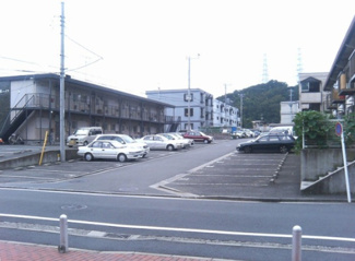 【駐車場】 | いつでも目の届く敷地内に駐車場があります♪お車をお持ちのファミリーさんにオススメです☆