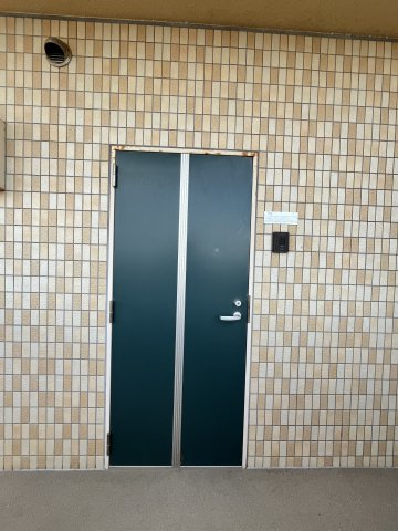 プレゼンスの玄関