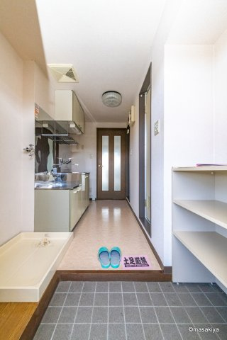 ブラウンヒルズ1番館の玄関|玄関