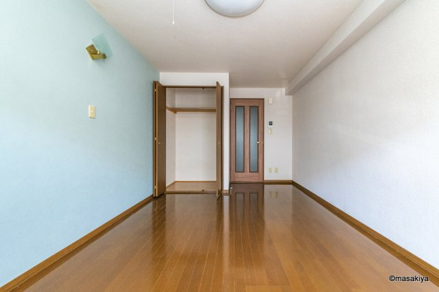 ブラウンヒルズ1番館の寝室